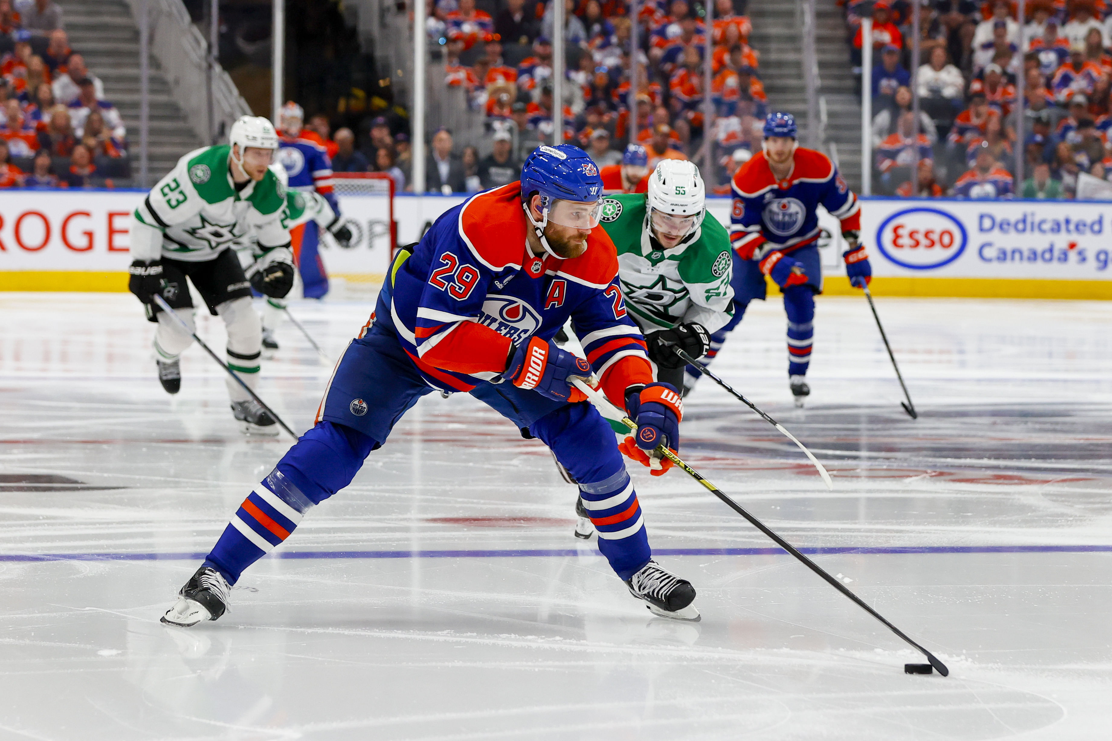 Leon Draisaitl is a star forward for the Oilers - Source: Imagn